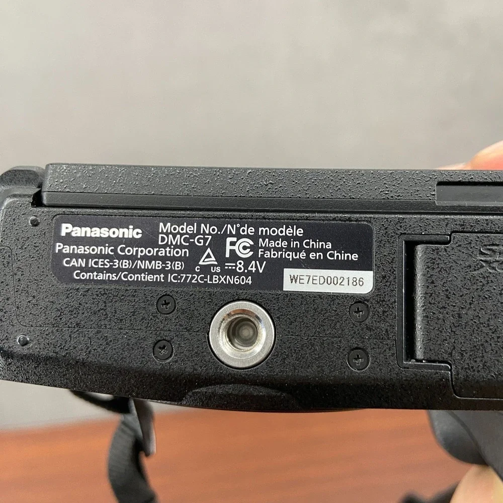 Panasonic Lumix G7 DMC-G7 16MP Mirrorless Camera Body w/ Charger & 128GB SD